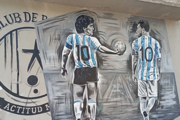 Maradona & Messi mural